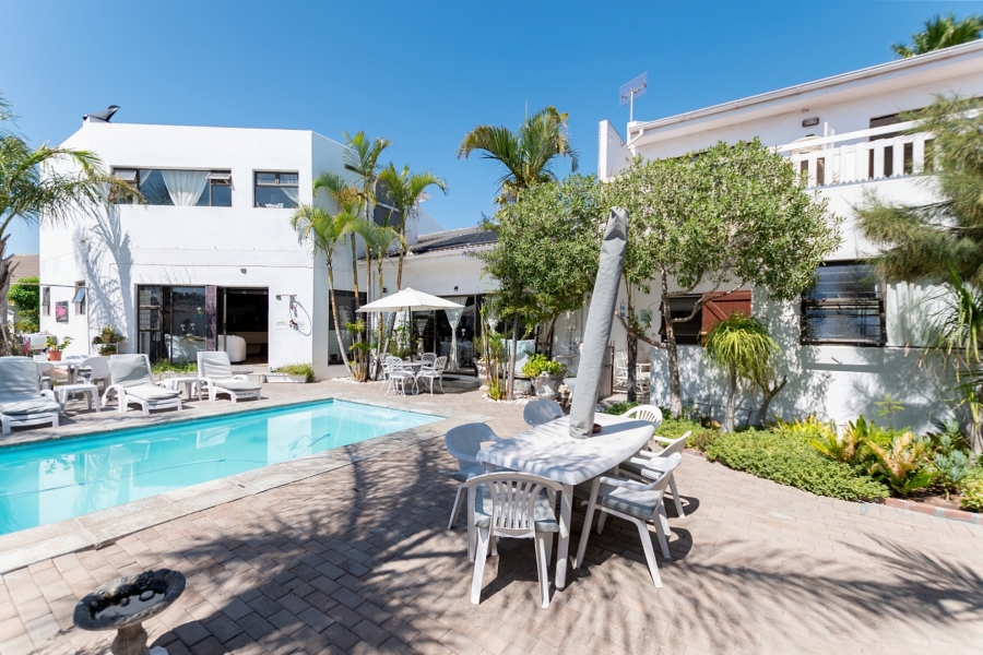 8 Bedroom Property for Sale in Country Club Western Cape